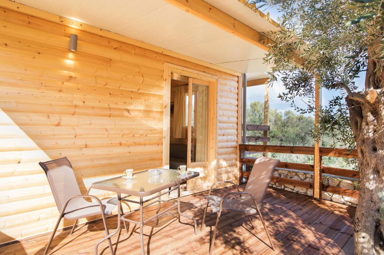 Romantic Tree House Kato Pavliana Exterior foto